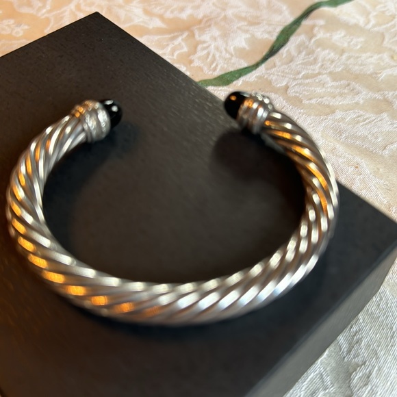 David Yurman Cable Bracelet 7mm Size small Onyx and Diamond - Picture 5 of 16